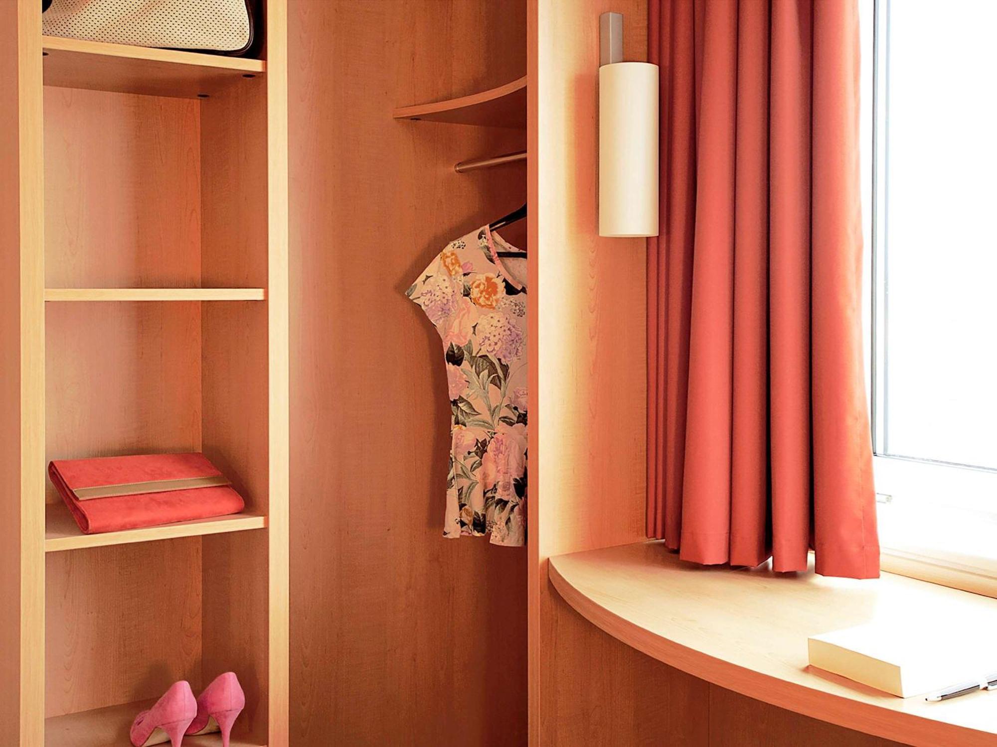 Ibis Paris Pont De Suresnes Longchamp Hotel Kültér fotó